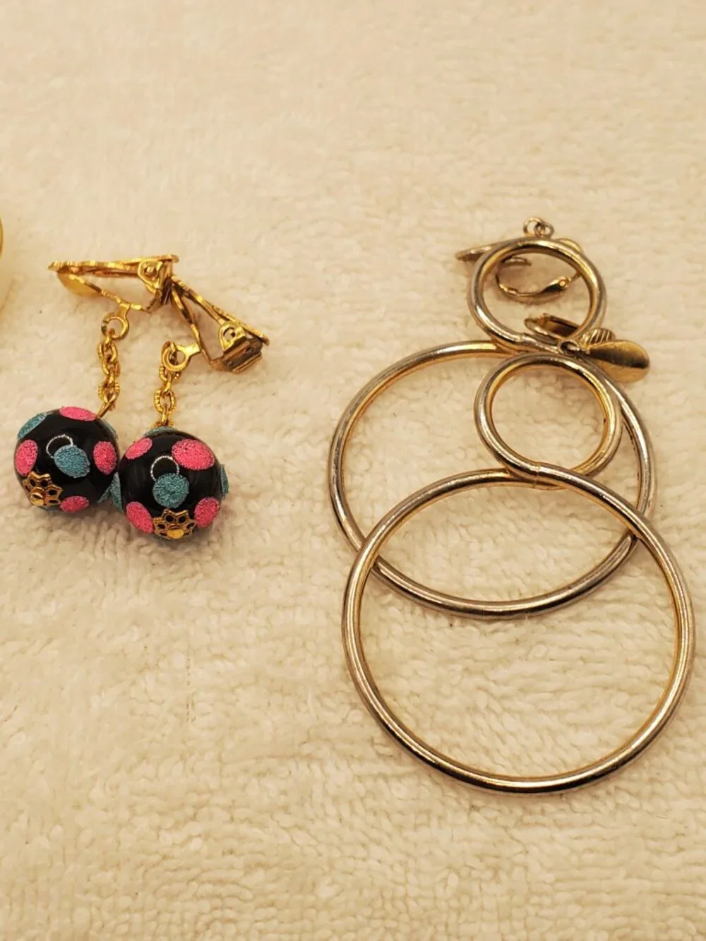 8 Pair of clip on Earrings, items # B-2142-2149, wt. 82 grams.